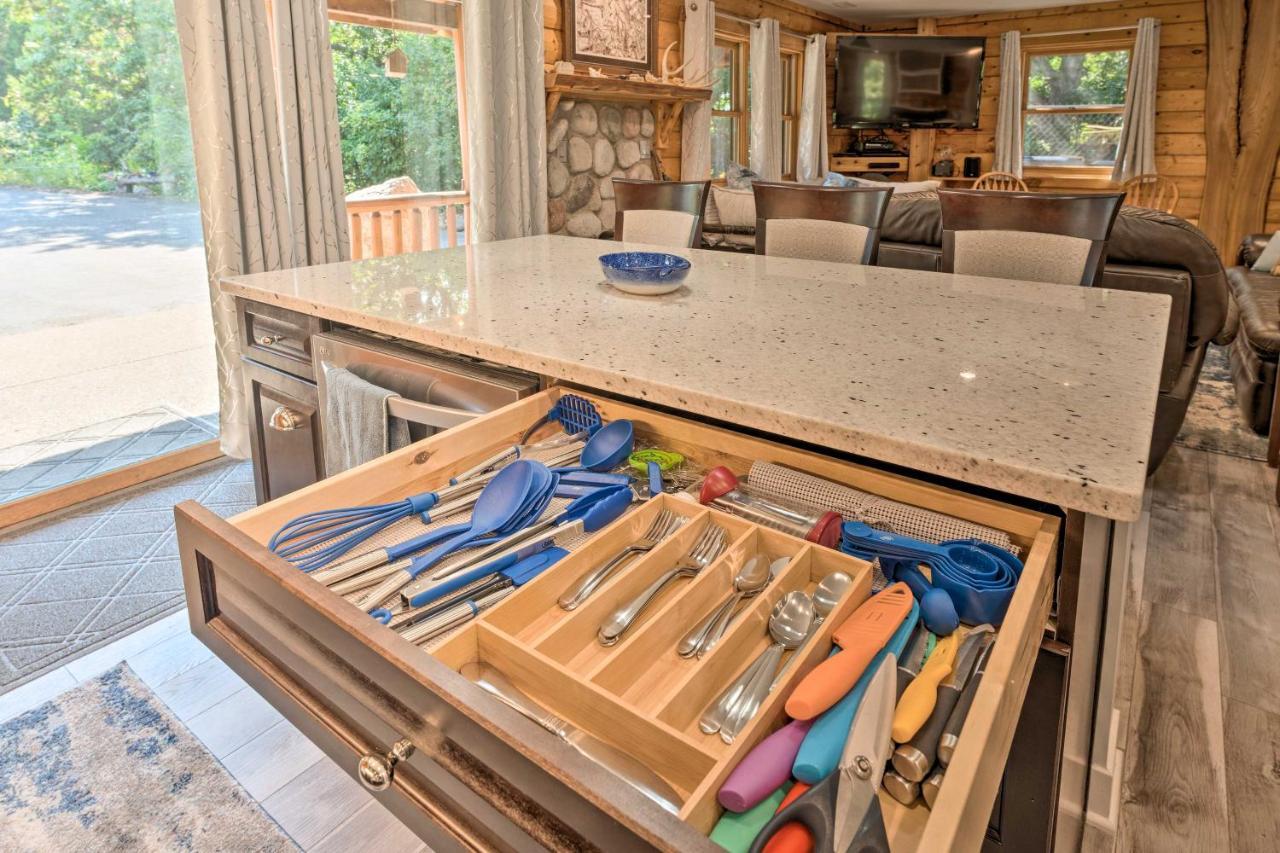 Cozy Wisconsin Studio, 11 Mi To Lake Geneva! Burlington エクステリア 写真